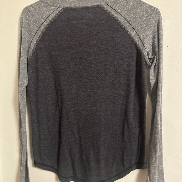 2 Pack Pittsburgh Penguins Hockey Tees Size Medium - Picture 4 of 7